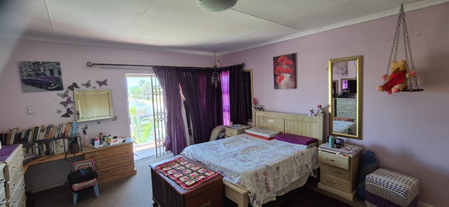 4 Bedroom Property for Sale in Summerstrand Eastern Cape